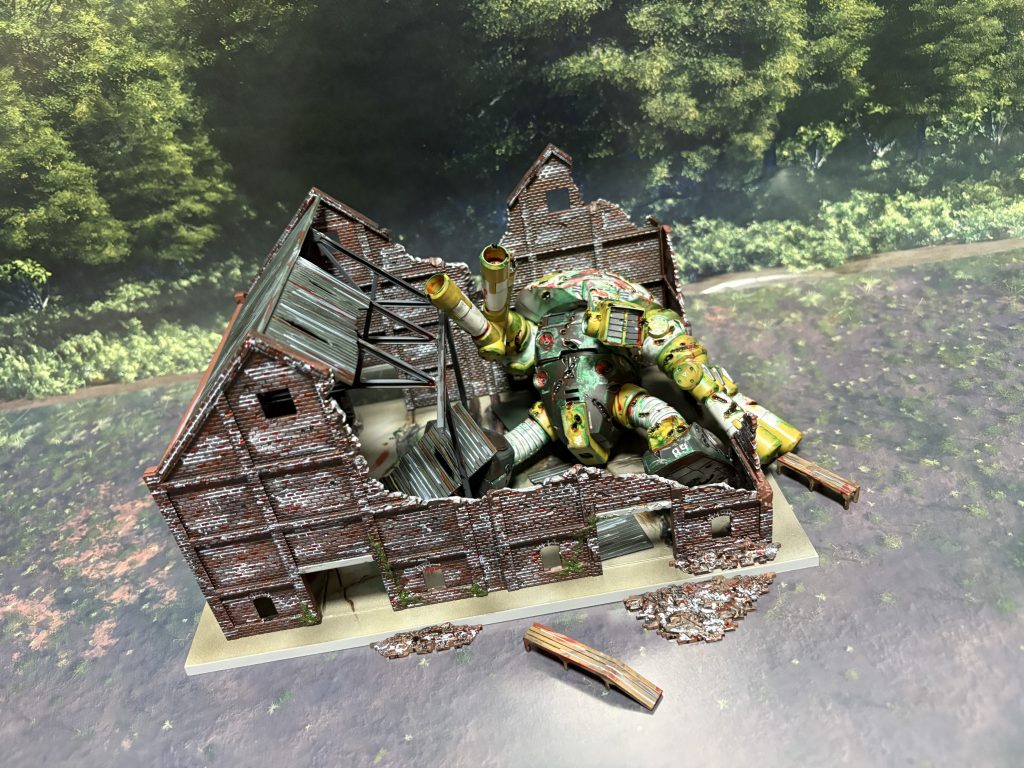 でもただダメージだけでは面白く無いので、TOMYTECさんの（朽ち果てた倉庫）を買ってきて初めての簡単ジオラマを作成