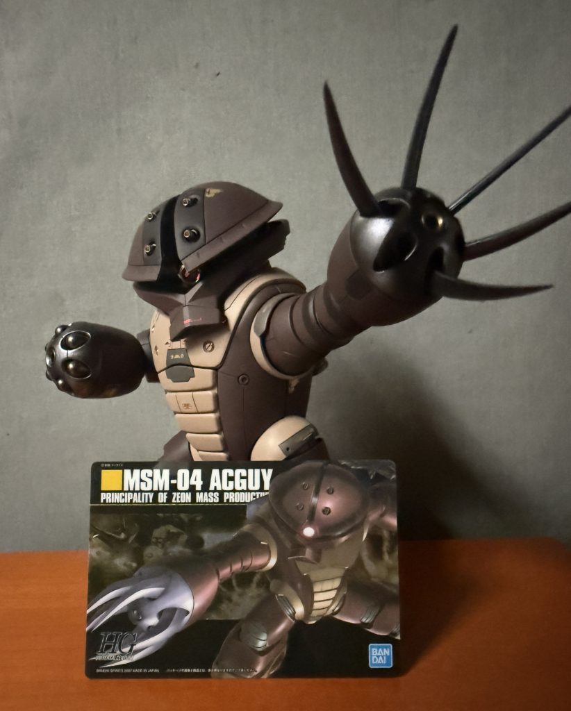 パッケージアートコレクションのカードと一緒に、ポーズ！（左右逆ですけど）