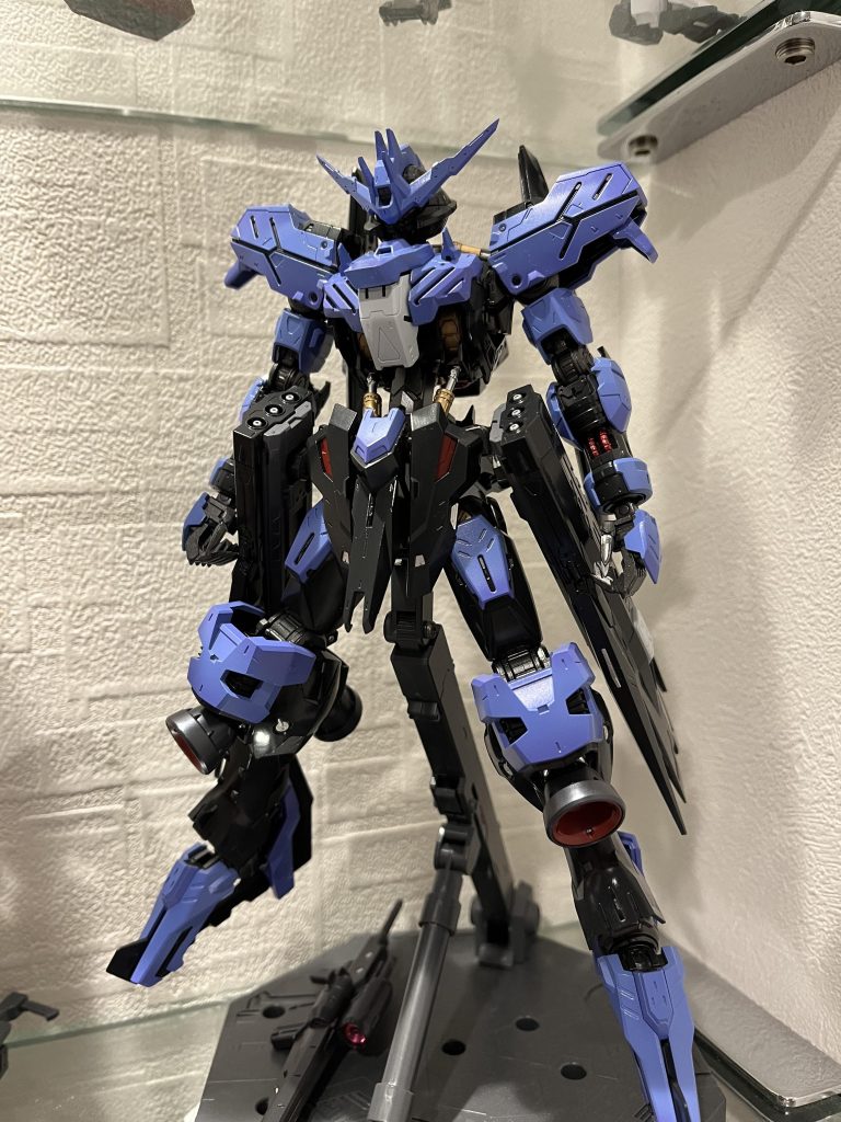 基本塗装まで特に時間がかかったのが塗装パートでした。トータル10時間以上エアブラシ吹いてましたね、、、