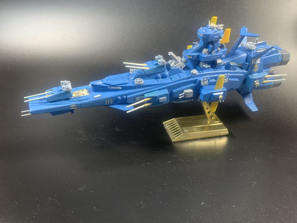 地球連邦軍の主力戦艦だけあってやはりかっこいい。