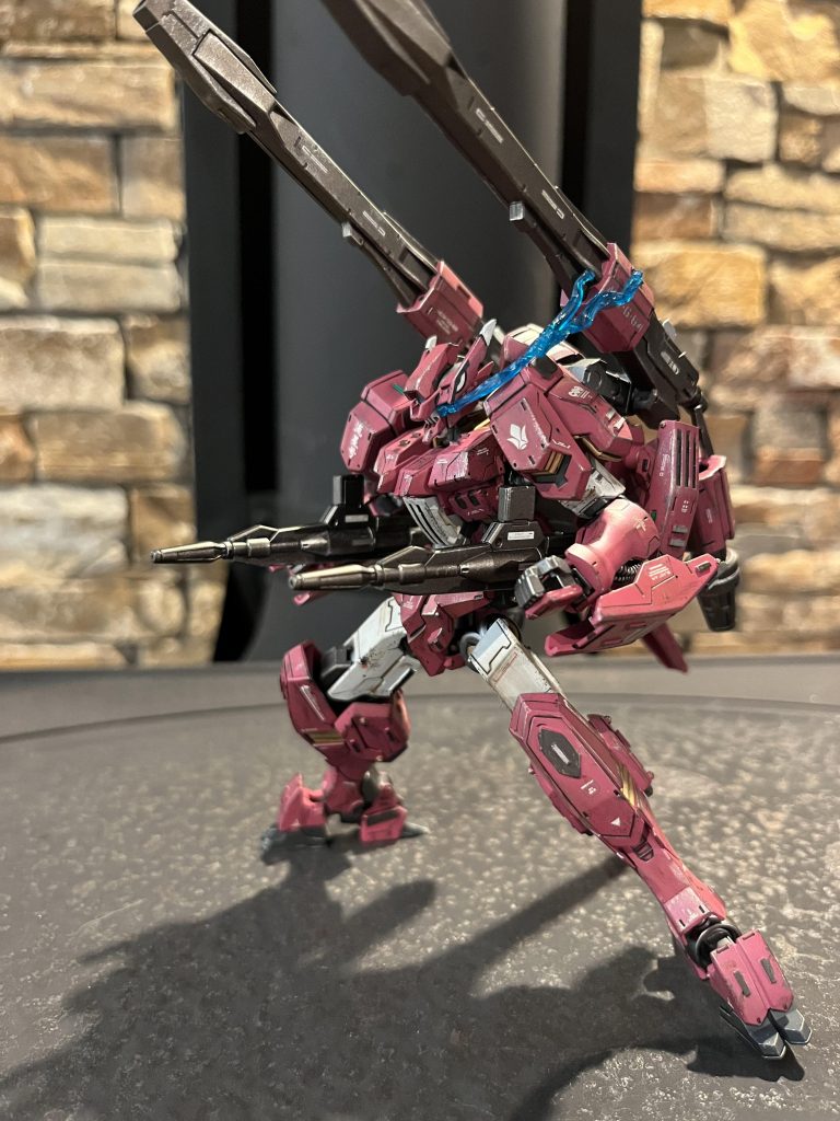 お次は背部レールガンとマシンガンを構えてポージング!フラウロス遠距離戦がやっぱり似合いますね(๑>◡<๑)