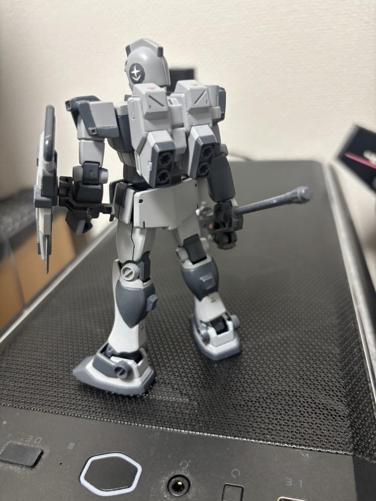 ジムストライカーのバックパックを加工して背負えるようにしました!ゴツくなって強そうです!