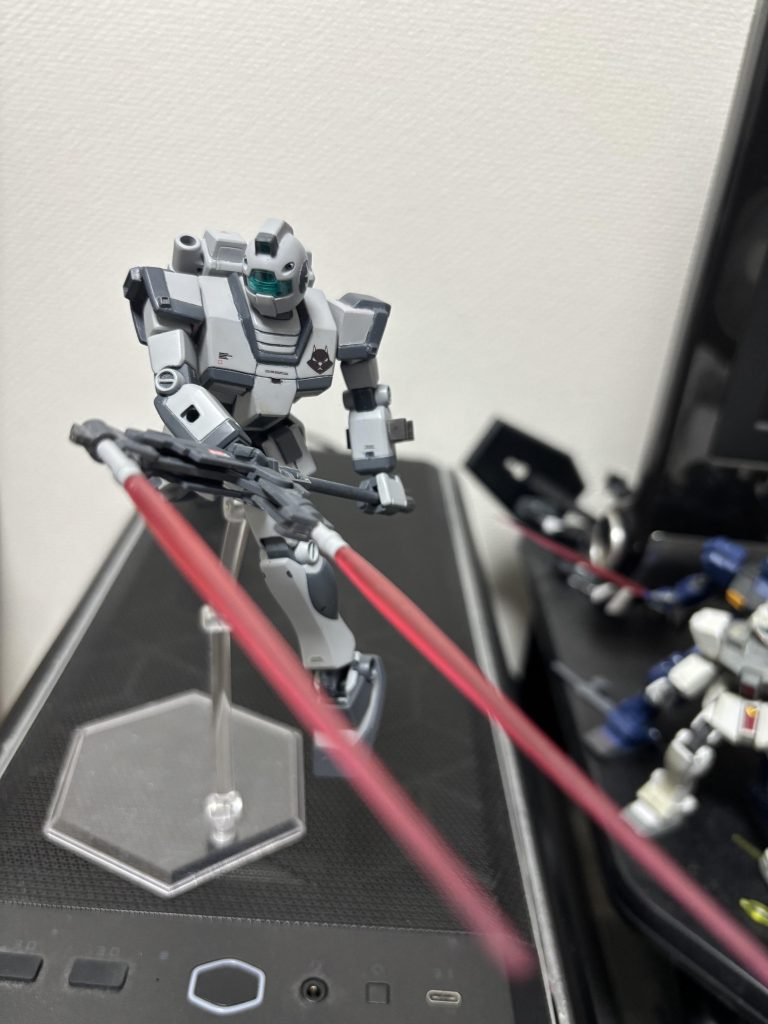 ツインビームサイスにしてもポーズが決まります!ただ、両手持ちの構えは腕の可動がパズルみたいになるので悩みました…w