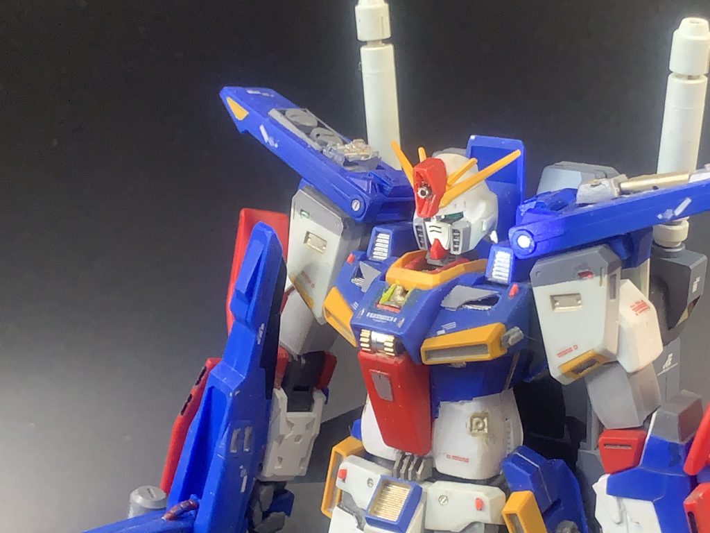 ダブルゼータと言えばこのハイメガキャノン。ガンダムにこんなの付けていいの？という疑問質問は一切受け付けないという唯我独尊感。パワーこそ力、圧倒的な力で敵をなぎ倒す、それがダブルゼータ。それでいいのです‼〈かなり好き勝手な事を言っています、あくまで当方の独りよがりの解釈ですので気分が悪くなった方はすみません〉