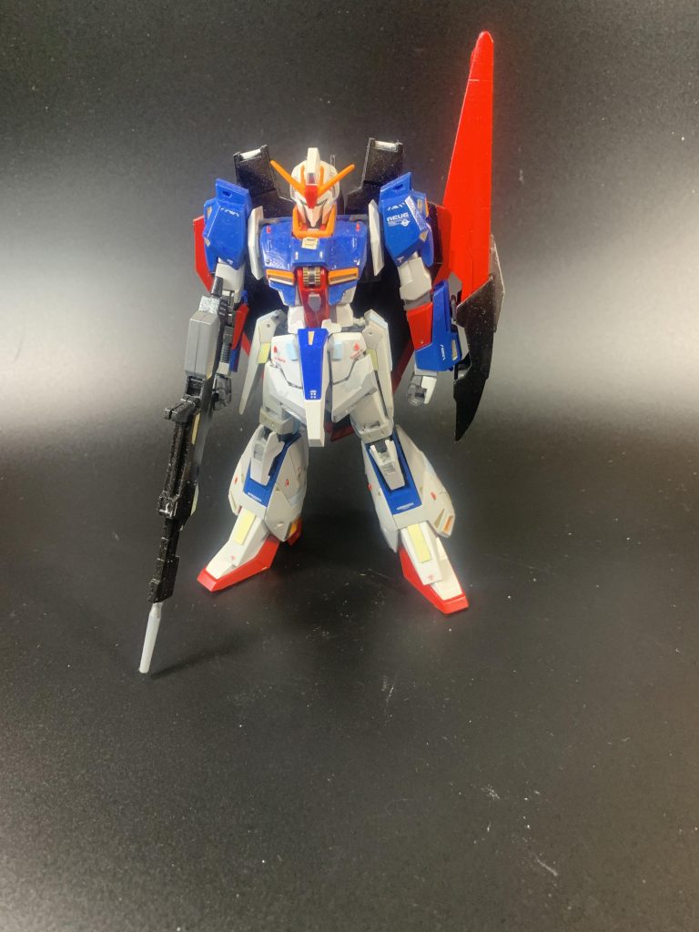 正面画像。どこか間抜けな感じになってしまいました。これは私の撮影技術が未熟なせいです、ゼータに罪はありません。後でカミーユに修正してもらうとしましょう。