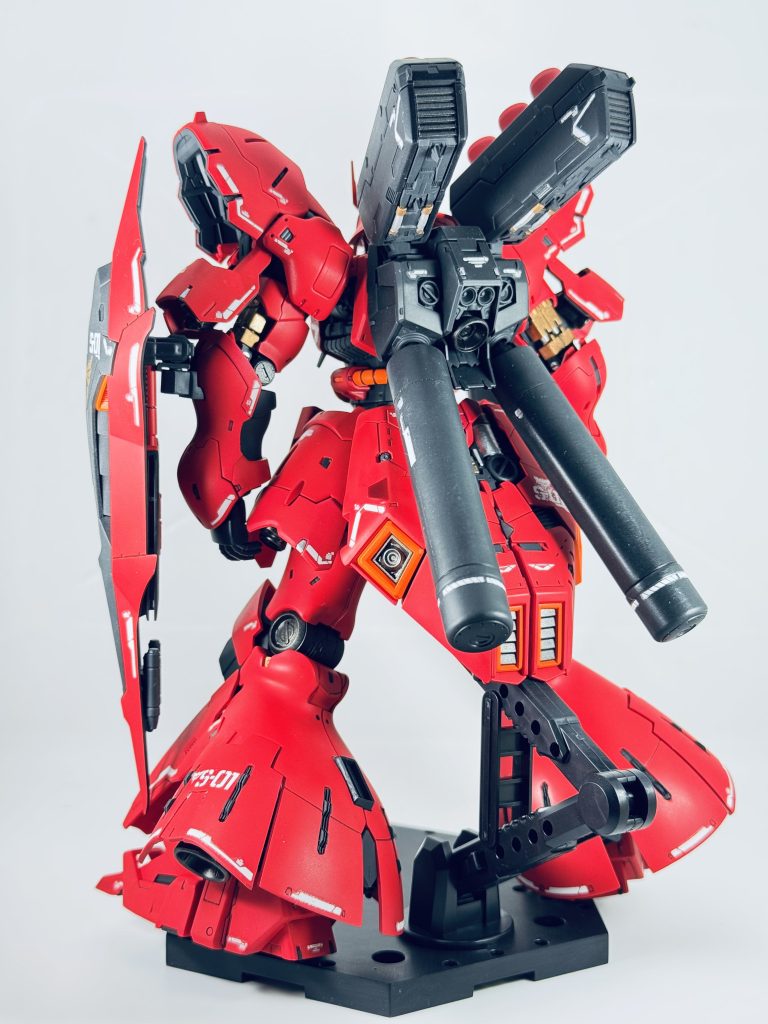 バーニアもメタルパーツにしたかったのですが全部を置き換えるとなるとキットより高額になるので諦めました😭