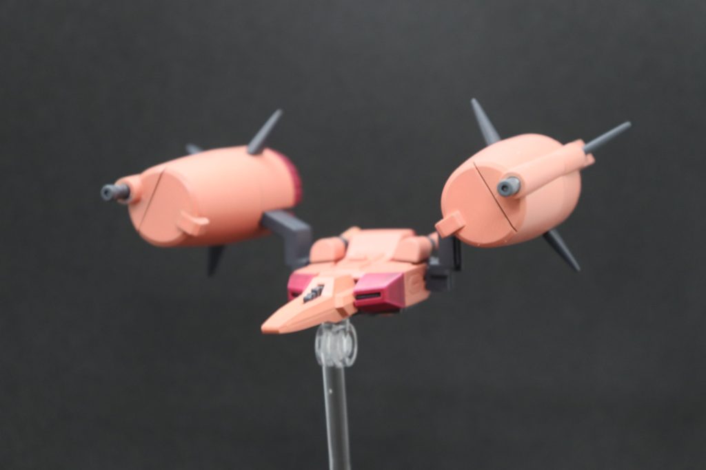 エクシードギャラクシーのバックパックを使用しているので分離できます。紛失により機首部のパーツが一部欠損しています。