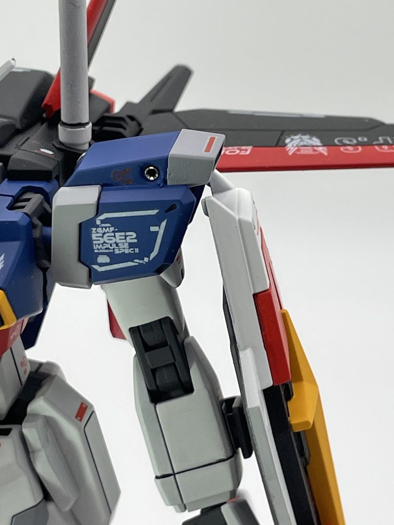 肩に、サブスラスターを追加！