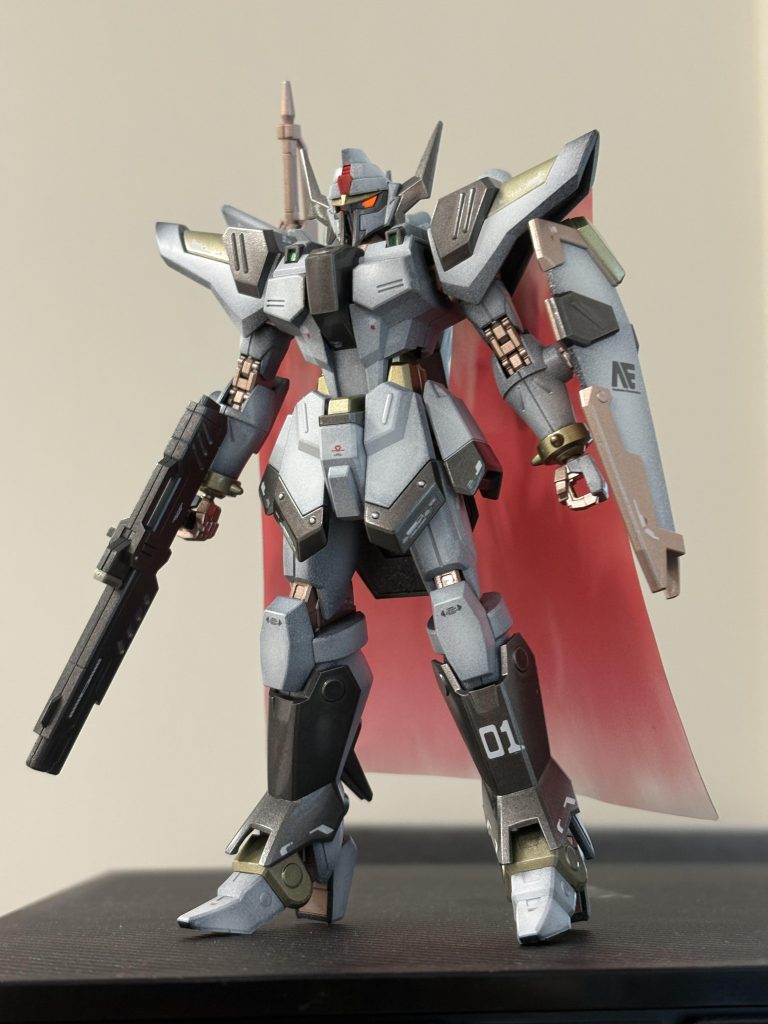 白装甲はグラデーションで重厚感?+闇落ち感を。ガンメタルと金、関節(カッパー)が艶ありです。眼は二眼で蛍光レッド、艶消しです。(血走った眼っぽく)