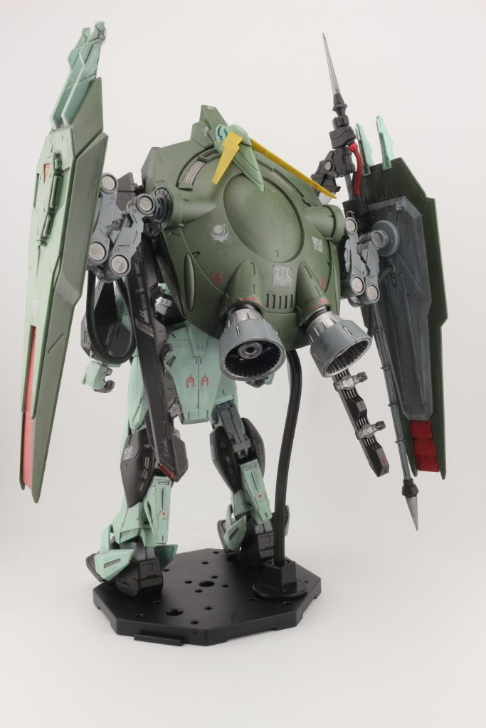 ガイアノーツさんの蛍光塗料を使用してます