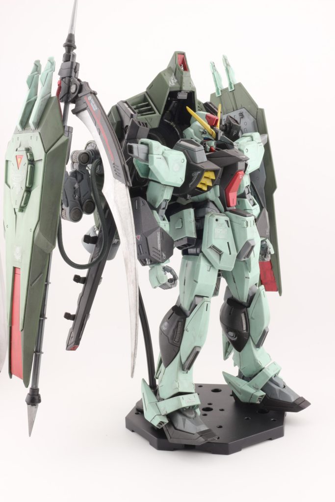 鎌のシルバーはフラットアルミとシャインシルバーで塗り分けてみました