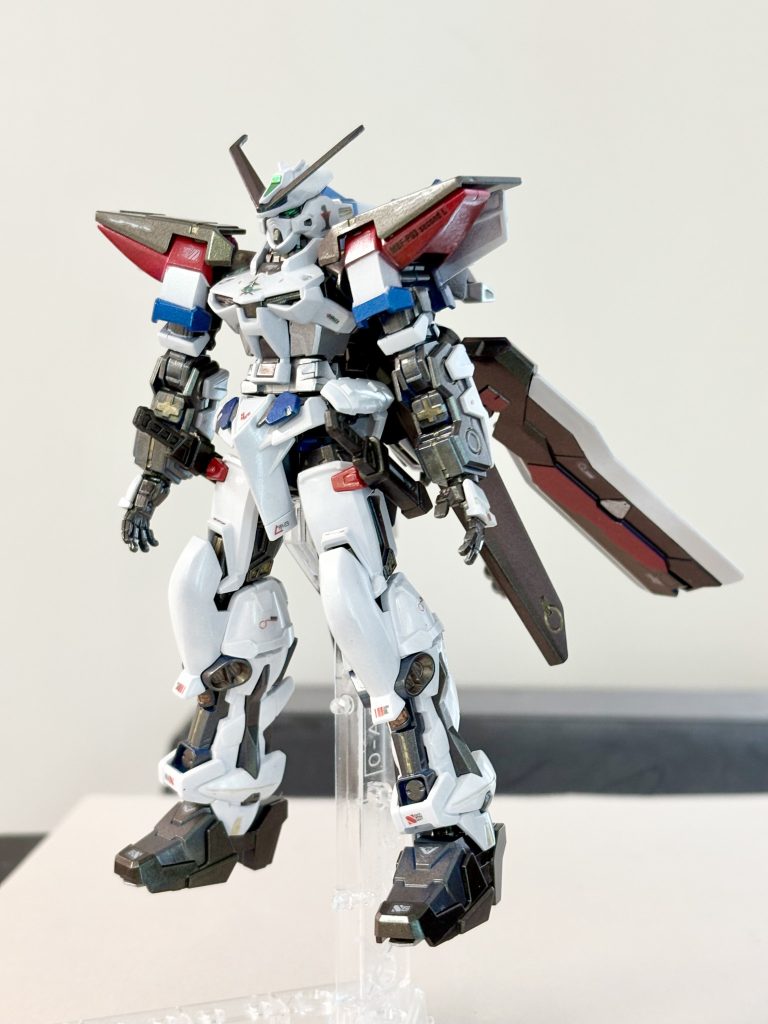 フル装備だとリアヘビー過ぎです。腰関節よくのけぞらないな。