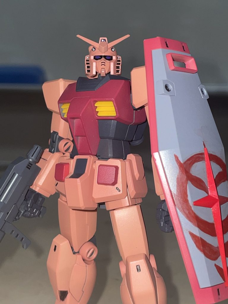 赤いガンダム風のシャア専用ガンダム