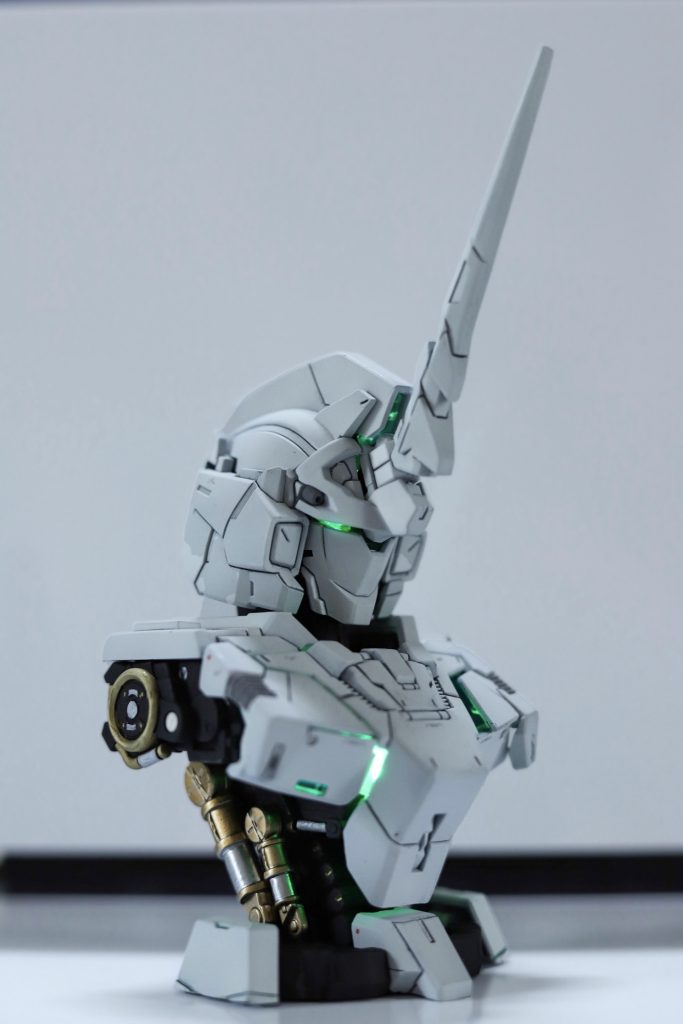 RX-0 UNICORN GUNDAM - Mechanical Bust DX–3枚目/制作者：Kuxii