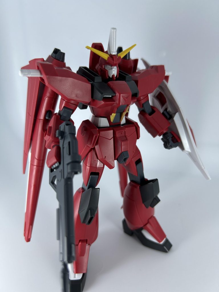 素イバー初組み！ボールジョイントじゃない割に結構可動する印象でした！個人的に気になったのは顔がちょっとシャクレ気味なのとフロントスカートが短いぐらいですかね…正直顔パーツ合うのかちょっと不安でしたw