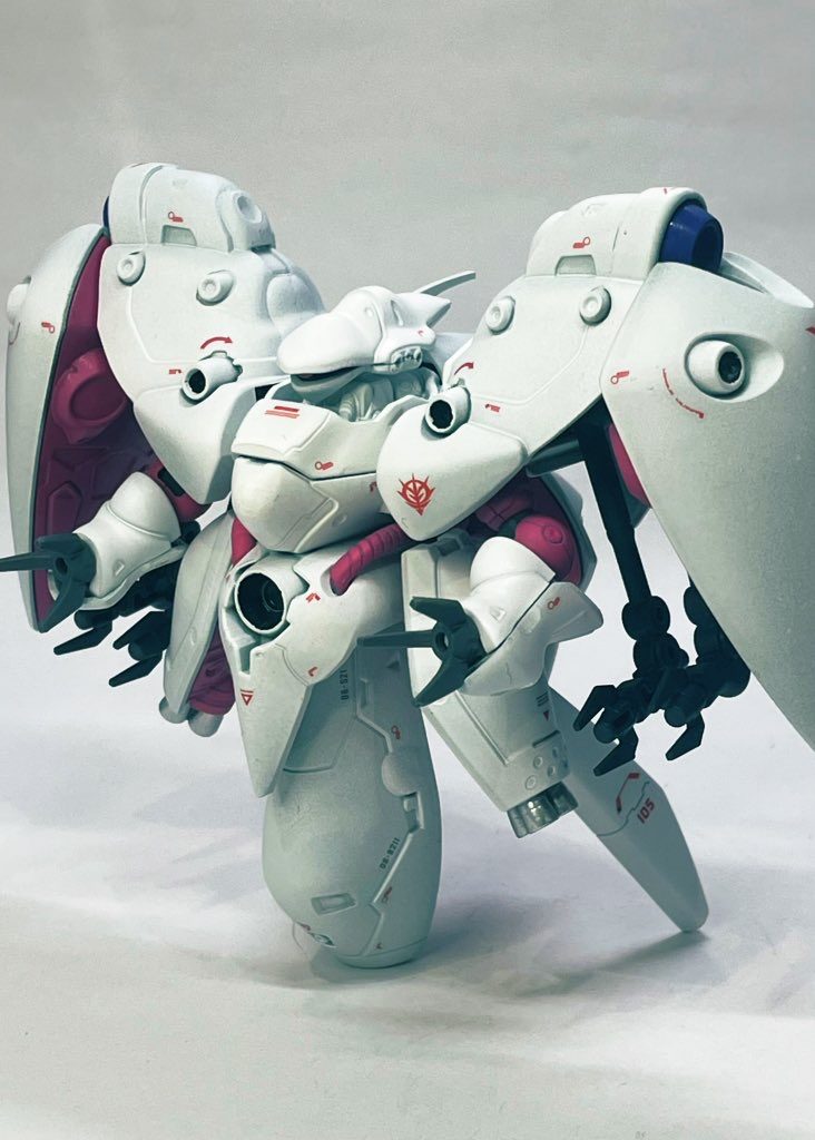 あまりSD系は作らないので詳しくないのですが、ネオジオングやノイエジールはその独特なプロポーションをうまくディフォルメされているなと感じました。お気に入りのキットです。