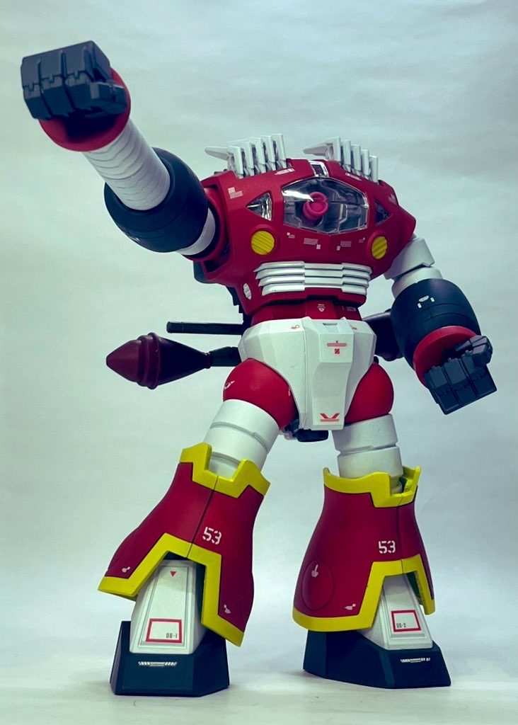 資料によると20m以上のびるらしいアームパンチはフェイバリット。