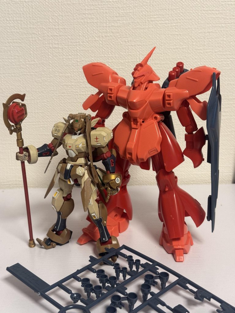 デカい、デカすぎる、、、サザビーの立体物は初めてだったのですが、設定では知ってたとは言え実際に手にするとこんなデカいとは思いませんでしたね。