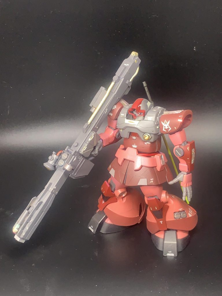 〈ドムにハズレ無し〉の格言通り、HGでもドムは本当にかっこいいです‼(iori_sei)