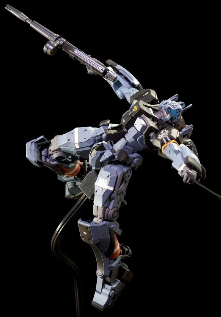 スティグマ攻撃 ポージングめちゃ腰そる!さすが最新キットよく動く!(足首と股関節の可動は少し残念、、、)