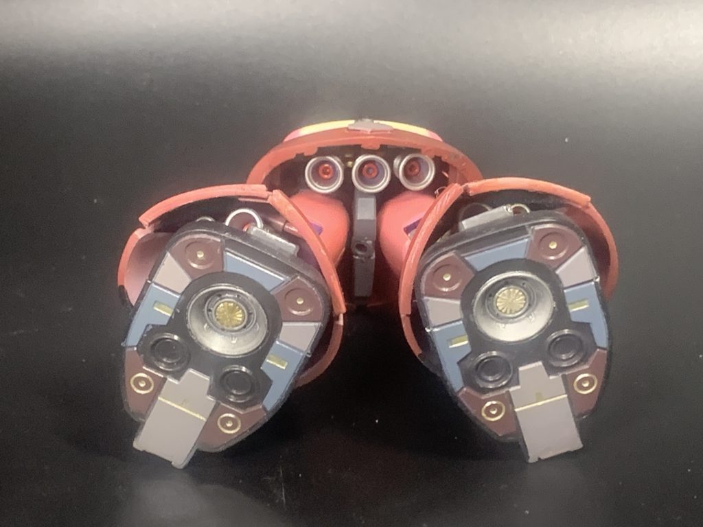 足裏の塗分け、マスキング地獄で泣きそうでした(zaku-kao9)