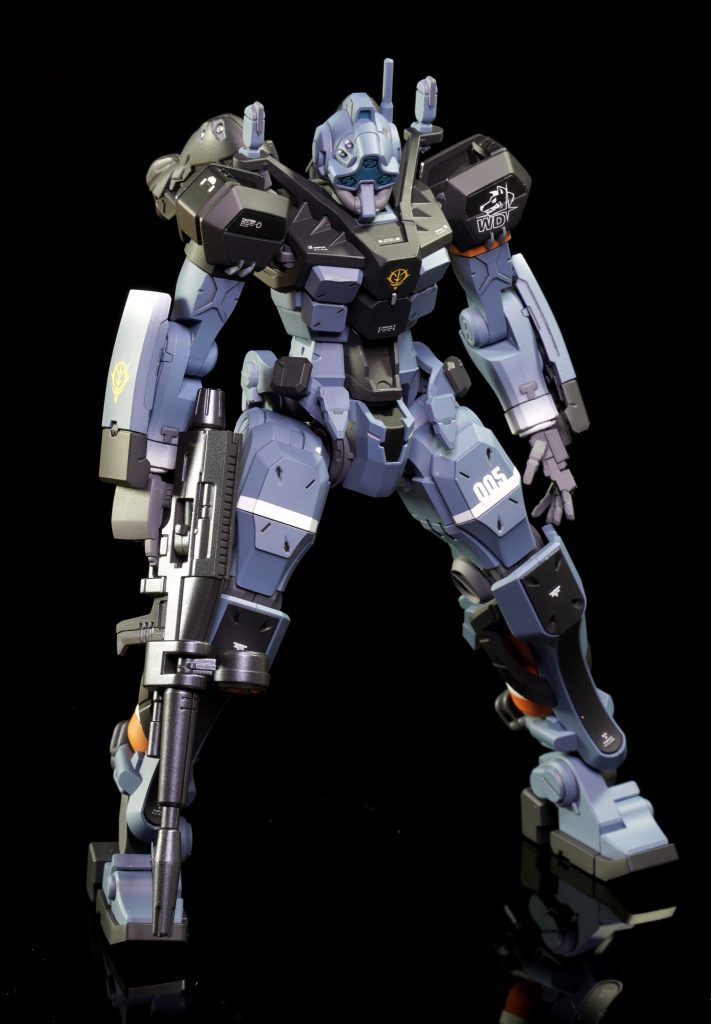 これはジムですね!なので今年2025年1月に完成したホワイトディンゴ隊ジムのジークアクスバージョンにて制作しております。