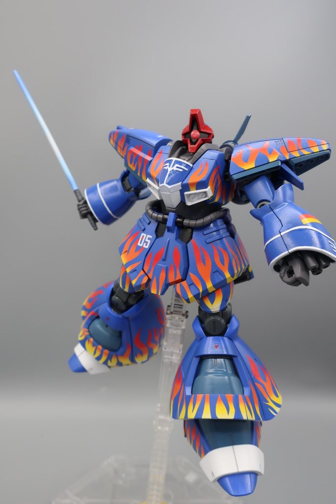 数秒後、「クスクス」となぜ笑いをこらえているのか判明しました。治療でイスを傾けた時に、私の上着がはだけて隠れていた引っ越し用ビニール紐ベルトが丸見えになっていたのです。軟弱者は私でした・・・。