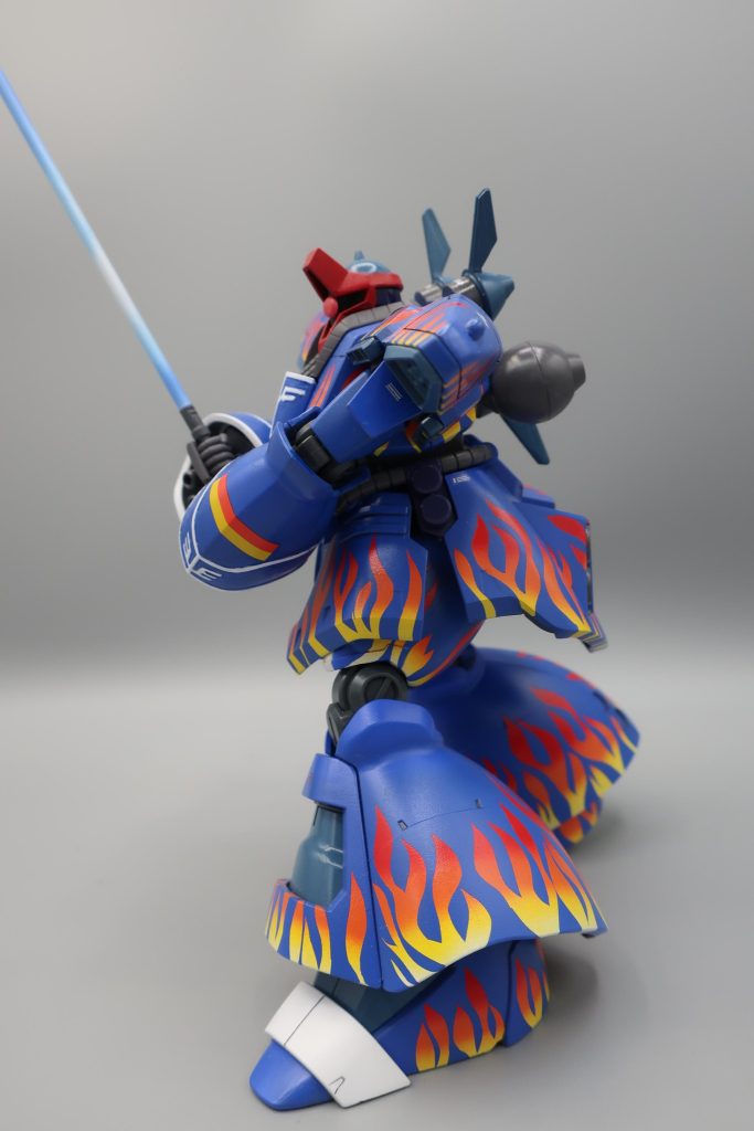 急激に恥ずかしくなるとともに耳が熱くなり脇に汗をかき足の水虫がかゆくなりました。今 手を動かし上着で隠そうか・・・ いや治療中はゾンビの様に動かないのが歯医者の掟だ。 しかし歯科助手女子に笑われたくない 嫌われたくない ダサいと思われたくない・・・ 最悪の事態は 「このおっさんは毎日このベルトをしている人」と思われたくないのだ。