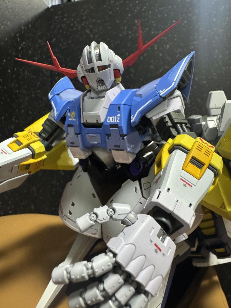 正面アドバンスドジョイント、ABSのパーツは諦めて塗装せずに、そのまま組みました。