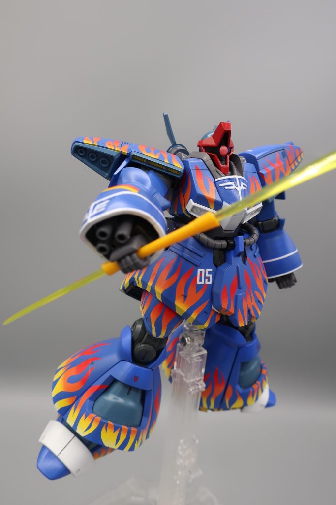 大きく口を開けたまま考えます「いやー今日ベルトが切れてしまいまして・・・」などと延髄に手をあてながら自分で言いだすのは紳士ではない。 そうなると・・・ 最善の案は先生が「おや!? ズボンのベルト、どうかされたんですか?」なんて感じで言ってくれる事である 頼む 先生! 頼む 聞いてほしいーー