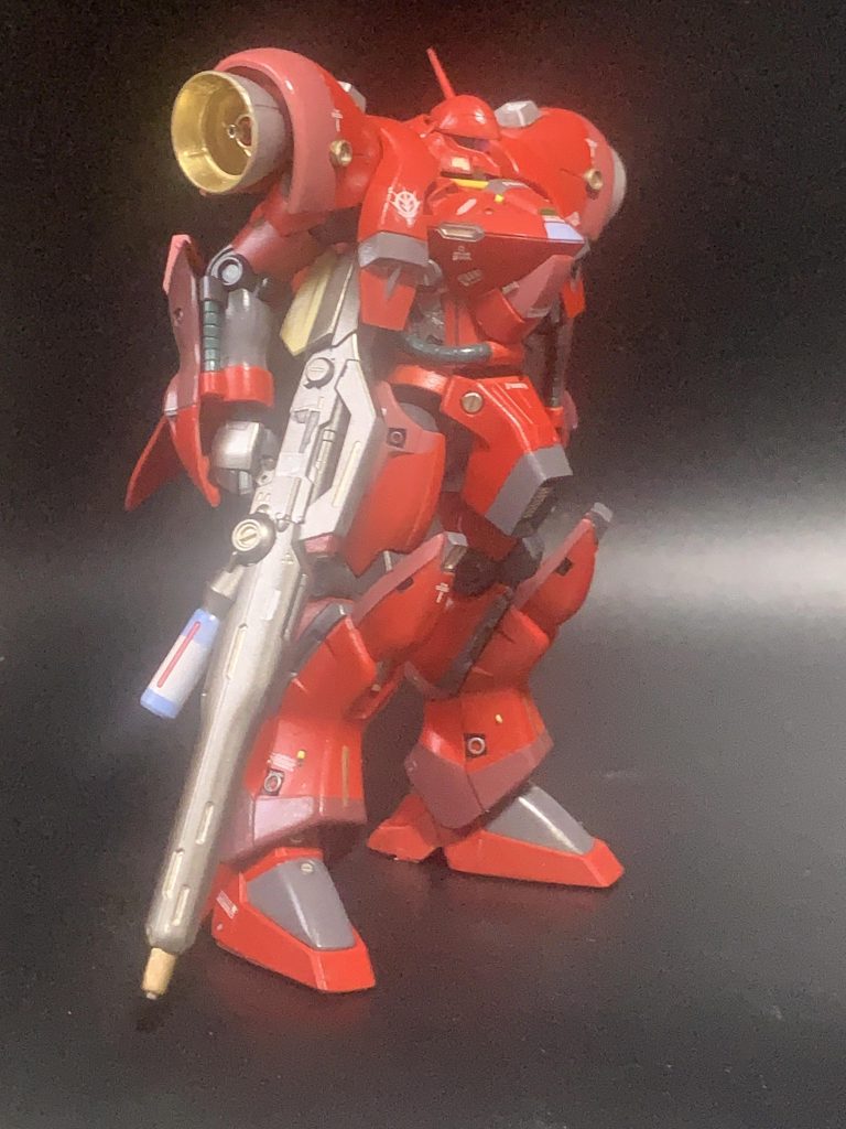 このガーベラテトラのスタイルは非常に好みなので体型の形状変化はしていません。各所プラ板、市販パーツとスジボリ、デカールにてディティールアップしています。