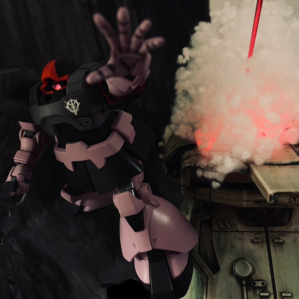 ムサイをバックにもう一枚。ムサイ艦橋はメガハウスのアークエンジェルから借用しています。