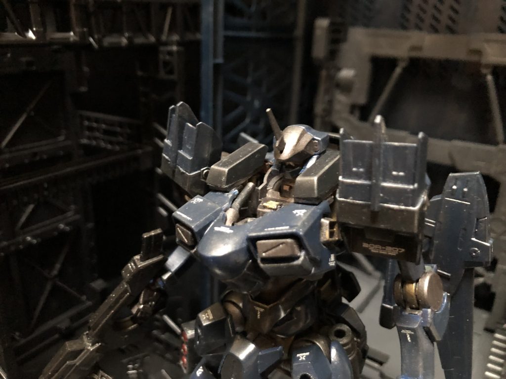 地球でのテロ対策として開発されたザウォート。バリエーションとして攻撃重視のザウォートヘビーがあるが、そちらは戦闘、制圧を重視した作戦に運用されるのに対し、こちらは空からの牽制、強襲、偵察等、主に戦闘機に可変出来る事での機動力を重視した作戦に運用される。