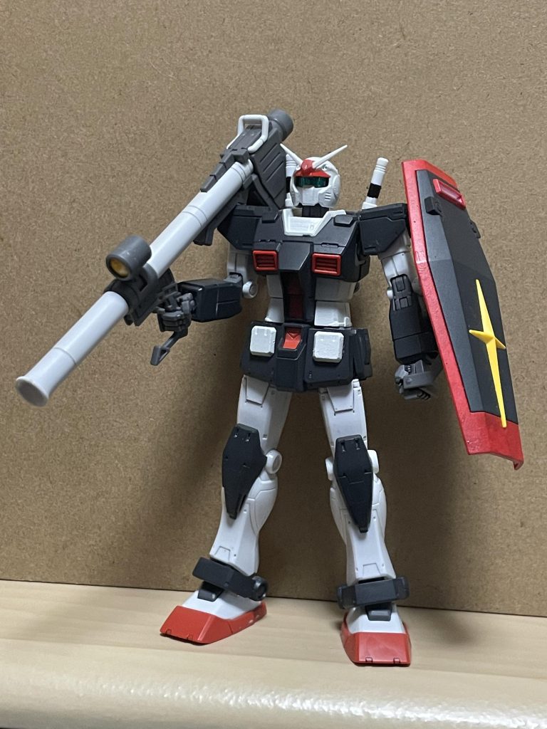 劇中に装備してた盾とバズーカを持たせてみました！