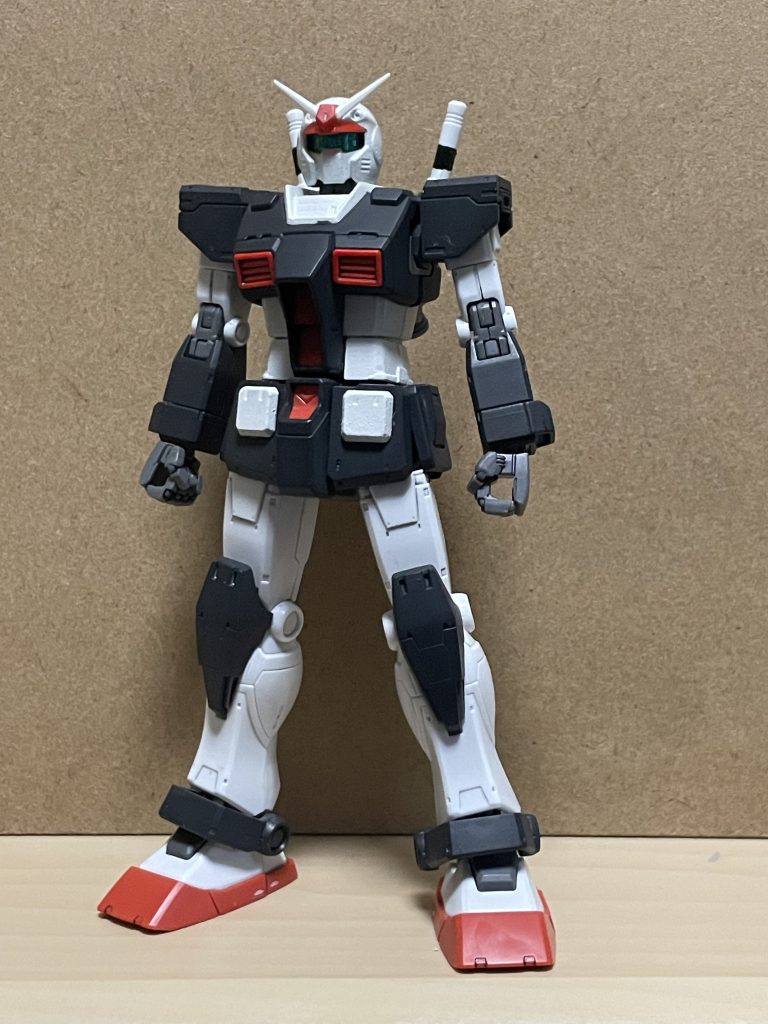 01ガンダム風のプロトタイプガンダム