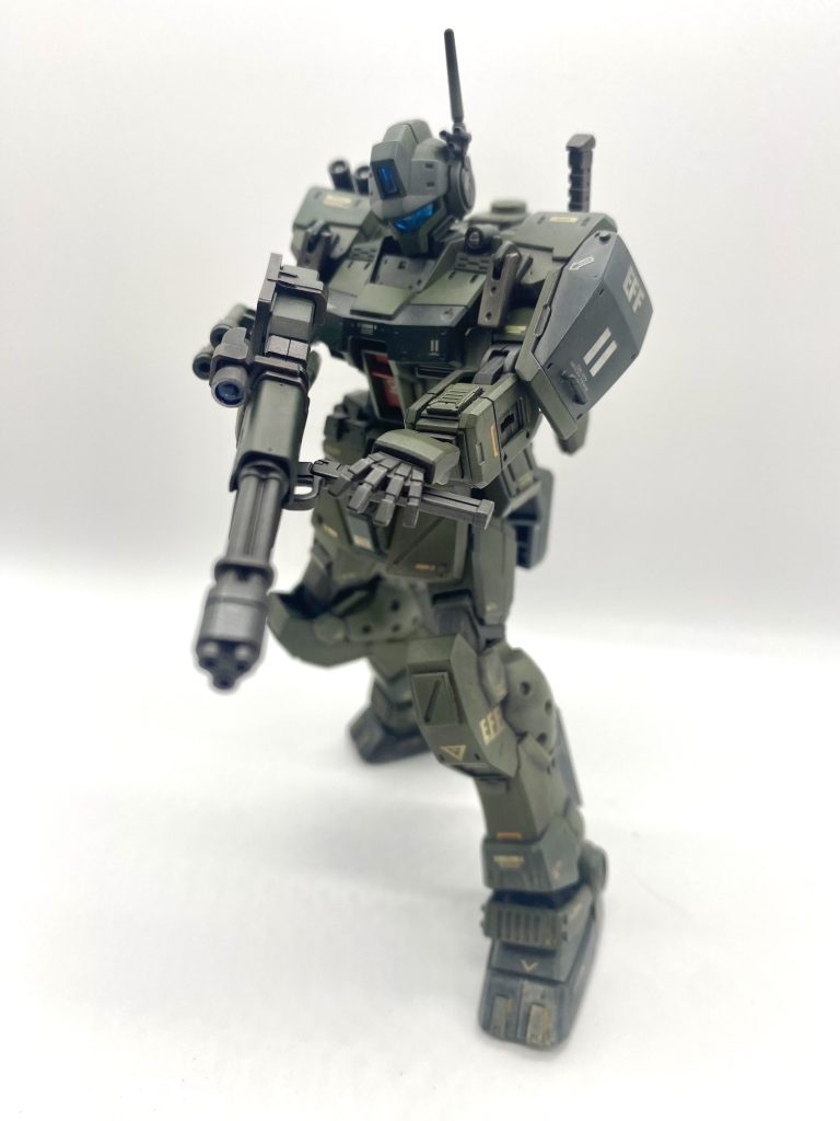 ミニマシンガンも雰囲気出てて、こちらの方はMSらしい見た目になりました。