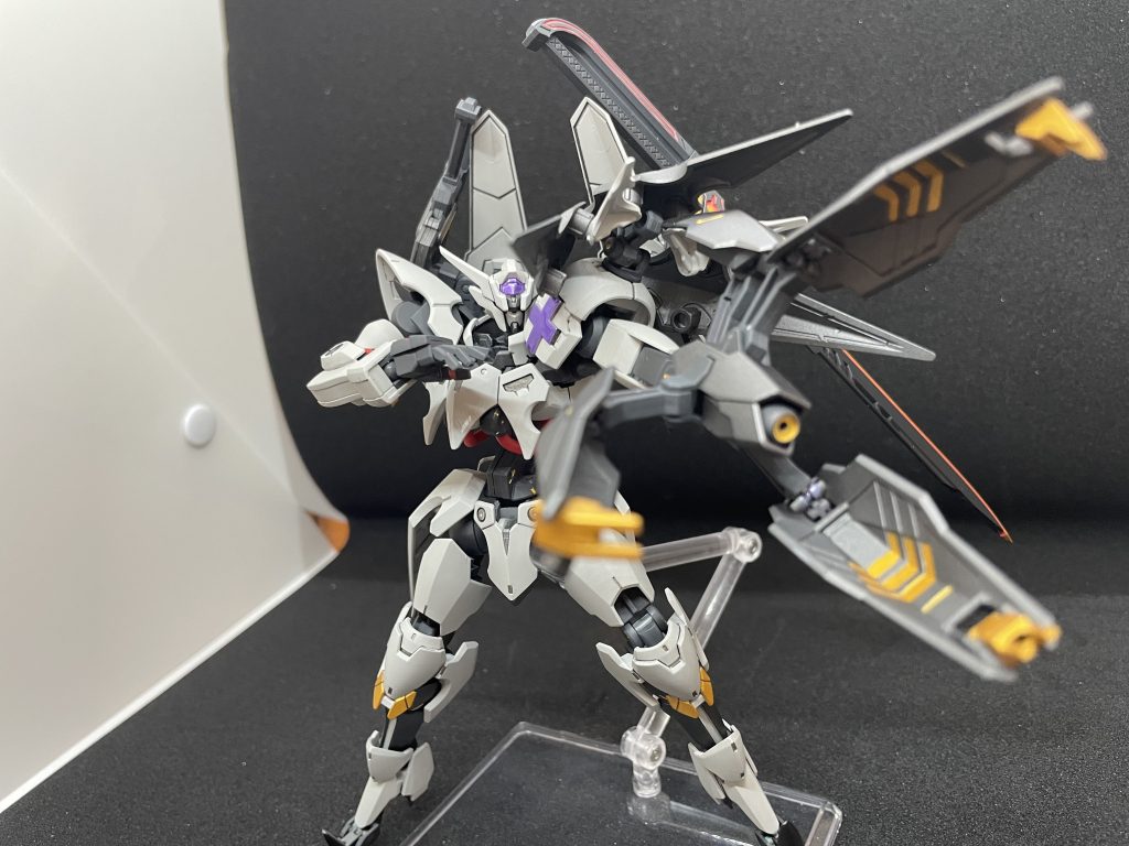 火器は展開してダインスレイブ発射可能という設定です。