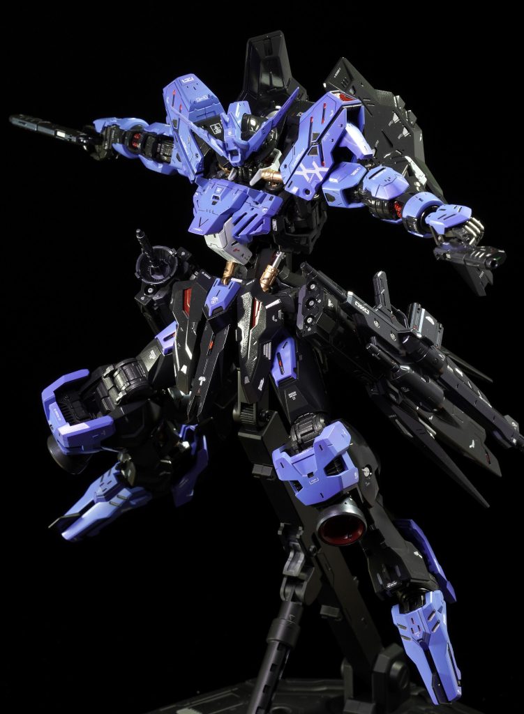 感想・まとめこちらのMGデビュー作品は制作代行品となります。そろそろMGに挑戦したいなとは思ってましたが、なかなか一歩を踏み出せずにいたのでよいきっかけをいただけました!!FMを初めて作ったときにも思いましたがデカいは正義ですねただ、丁寧に制作する(工作なしで)だけでこれほどのものができあがることに感動しました。あと依頼者様のご希望で光沢仕上げになりましたが、つや消しで作りたかった!!w どっちでもカッコいいことには変わりないのですがギラギラのフレームと装甲の重厚感のギャップを想像しながら制作してたので当分はHGメインで制作していきますが、MGまた作りたいなと思います。MGでカラー変更やミキシングするのは勇気がいるな、、、 作品に関係ないんですが、今年の目標の「X 2000人」「Instagram1000人」両方とも半年もせずに達成できました!あとはジオラマ制作ですねー残り半年以上あるのでぼちぼちやっていきます!↓↓あかさは その他のSNSアカウントX(Twitter)Instagramブルースカイ ←最近ほぼ更新できてないです、、、よかったらこちらもフォローしてくださいね!Xで制作進捗などアップしていますー最後までご覧くださりありがとうございました!!