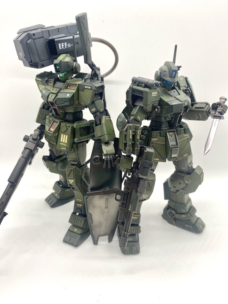 UC0080後期… アジアの某所熱帯地域において、歴史には語られることのない作戦が存在した。少数生産機の生き残りと、量産計画に至らず試作機止まりの長距離援護ユニット実装機。幻の部隊、2番機と3番機。っていう設定で作成しました。そして、UC0081間近に新たに4番機という名の試作機の配属が決まった…  。