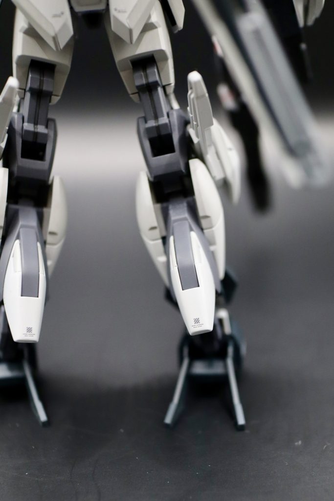 個人的ポイント②腿裏にプラネッツパーツの隙間が出来てしまうのには、ストライクの膝部分でカバー！ストライクらしさっていうのが少しでも残せたらという思いです笑