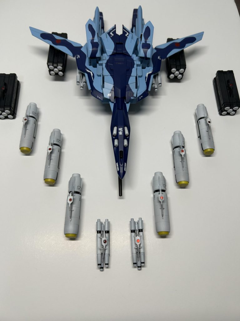 このショットが欲しくて風邪や休日出勤にも頑張った甲斐もあって、MS形態よりウェイブライダー形態がめちゃくちゃお気に入りです※磁石の赤は極を特定するための着色なのできにしないでください