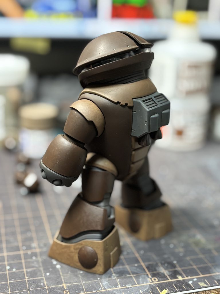 いつものアングル④正直アップするのも悩むほど、まったく納得のいく仕上がりではないですが、自分にとって初チャレンジですので、備忘録として残すことにします。とは言いつつも、個人的に筆塗りを楽しめただけでも、やった甲斐がありました。