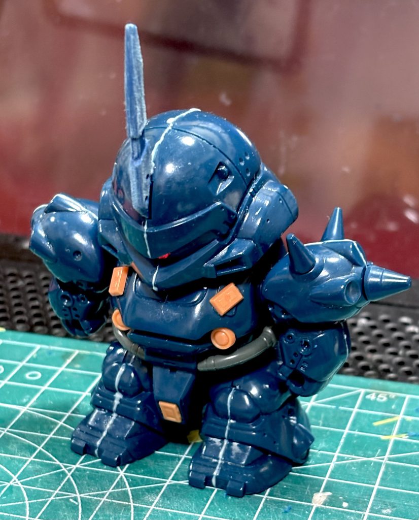 元の成型色は結構暗め