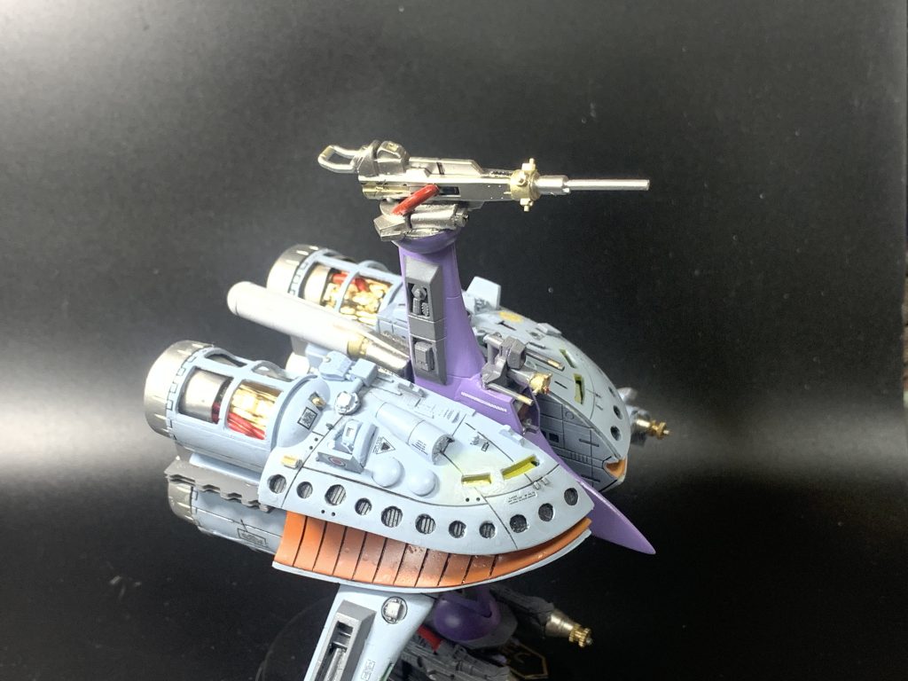 機体のディティールはモビルスーツというよりはスターウォーズのミレニアムファルコンやスターデストロイヤーのモノをイメージして制作しました。(zaku-kao7)