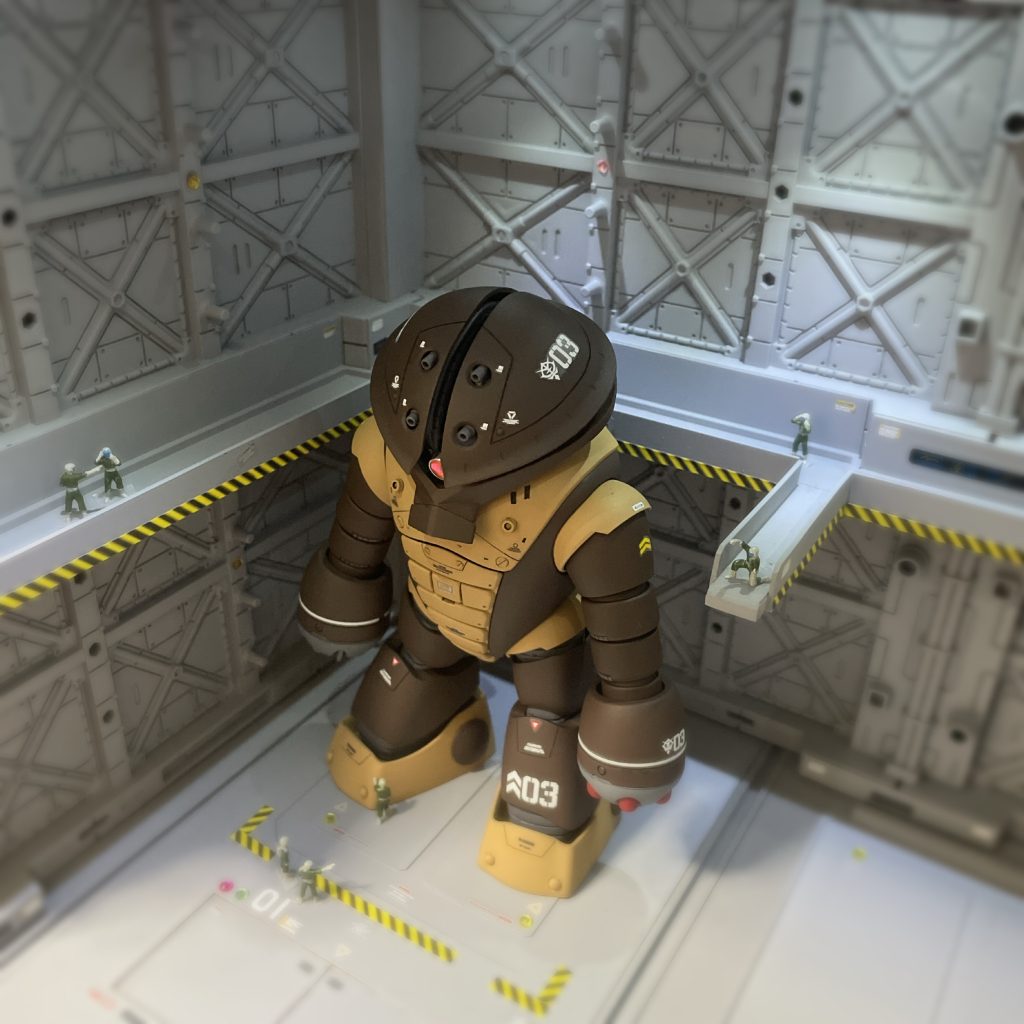 俯瞰から②アッガイはカワイイキャラのイメージも有りますが、私的にはちょっと不気味な雰囲気のイメージだったので今回はそれを意識して作成してみました。