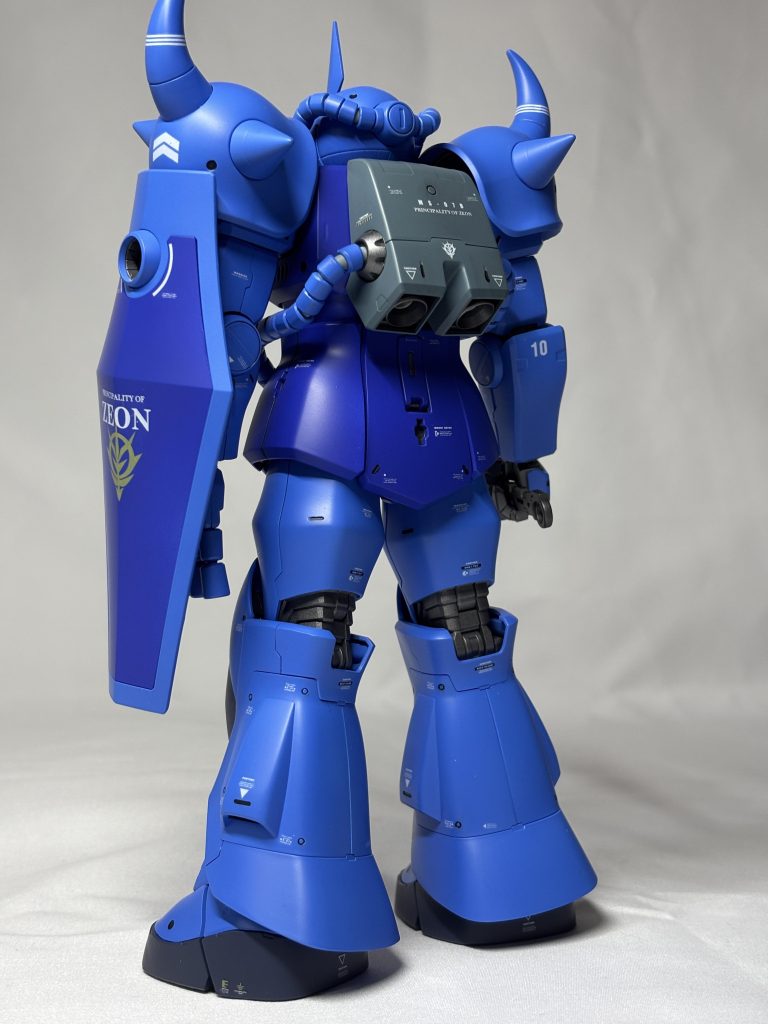 デカールは某国製です。メーカーによって糊がかなり違いますね。