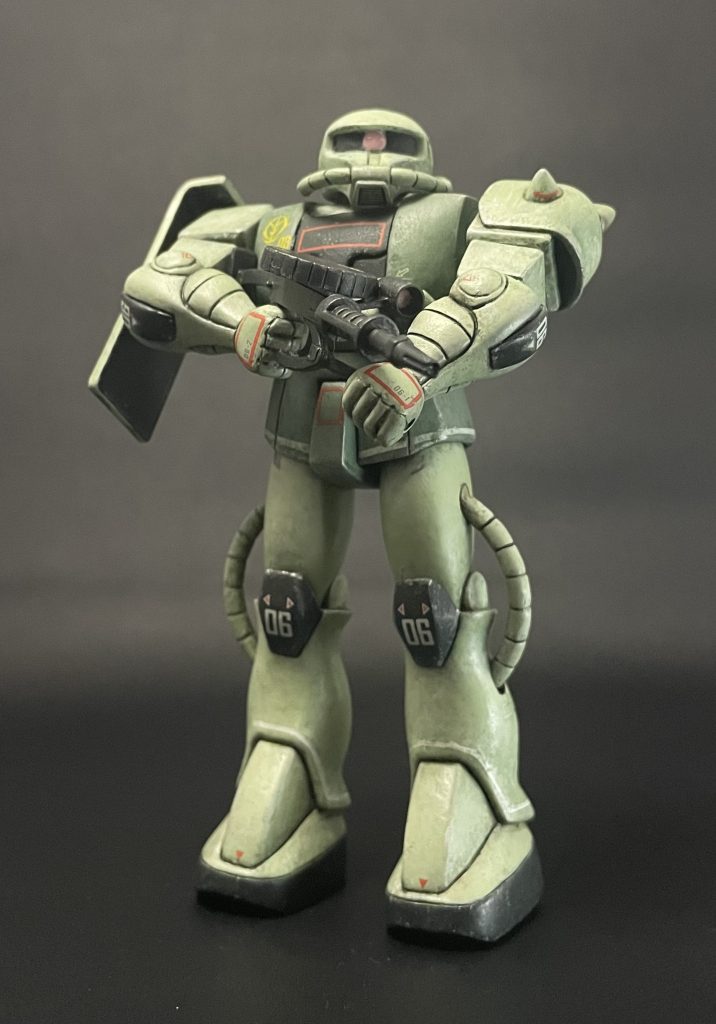 旧キットを愛すべき対象として作るのも楽しいですね。だってザクってこうでしょ？とした思えない造形で、古さとか全く感じなくなりました。ガンダムみたいに旧キットリヴァイブが欲しいところです。最後までご覧いただきありがとうございます。 