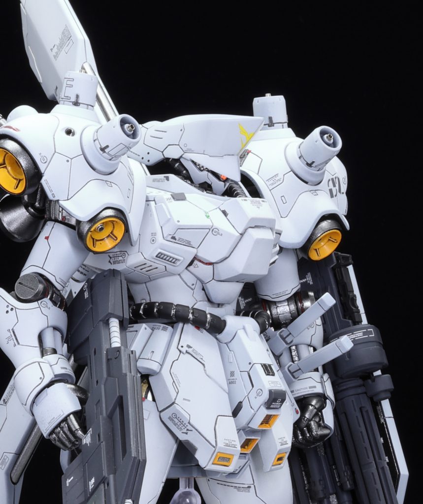 ビームサーベルのマウントは侍のような2本差しに