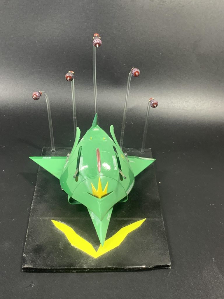 先端をプラ板とエポパテにて延長＆シャープ化。