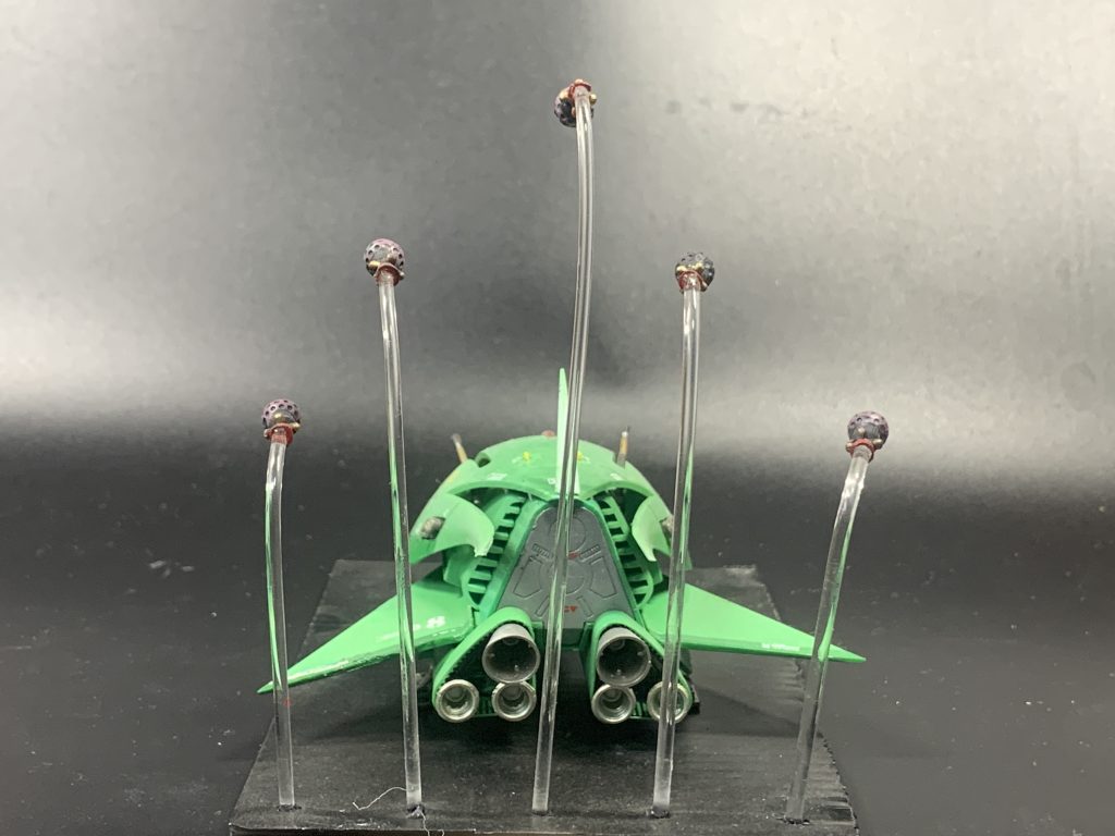 バックショット。後ろから見るとビット(フォンネル)が何か間抜けです(zaku-kao9)